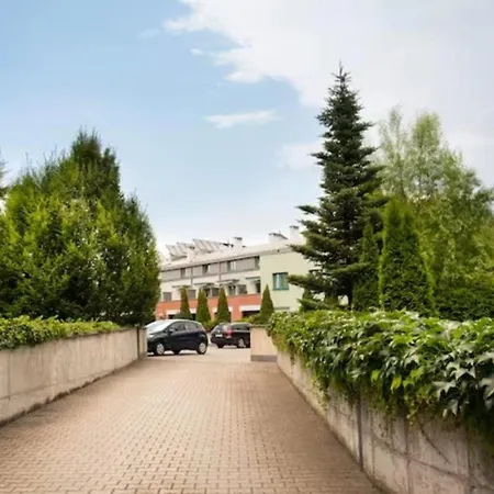 In The Heart Of Historical District With Free Parking-3